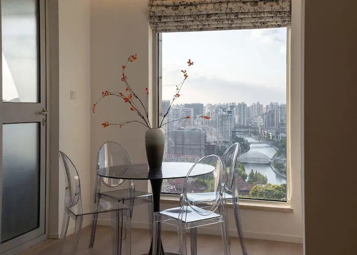 Shanghai Yi Du B&B - Near Nanjing West Road Commercial District, 350 Walk From The Natural History Museum Subway