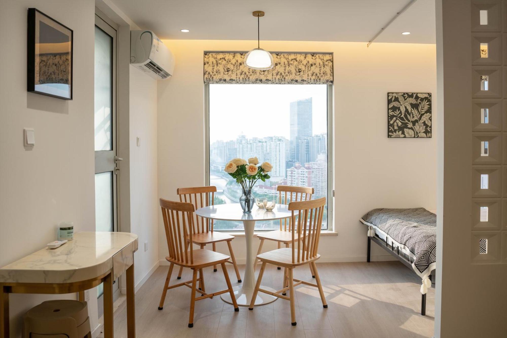 Yi Du - Near Nanjing West Road Commercial District, 350 Walk From The Natural History Museum Subway Apartment Shanghai
