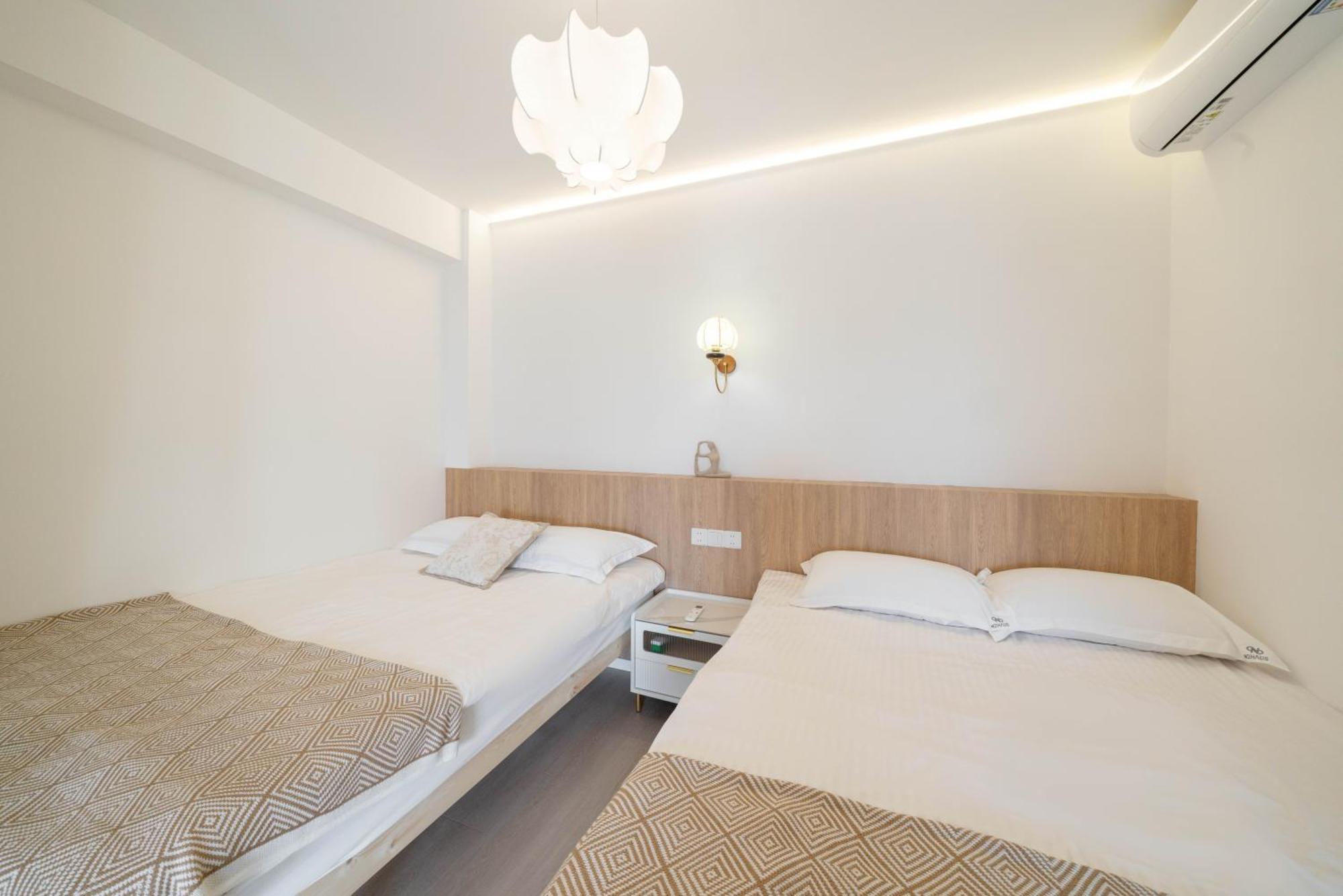 Yi Du - Near Nanjing West Road Commercial District, 350 Walk From The Natural History Museum Subway Apartment Shanghai