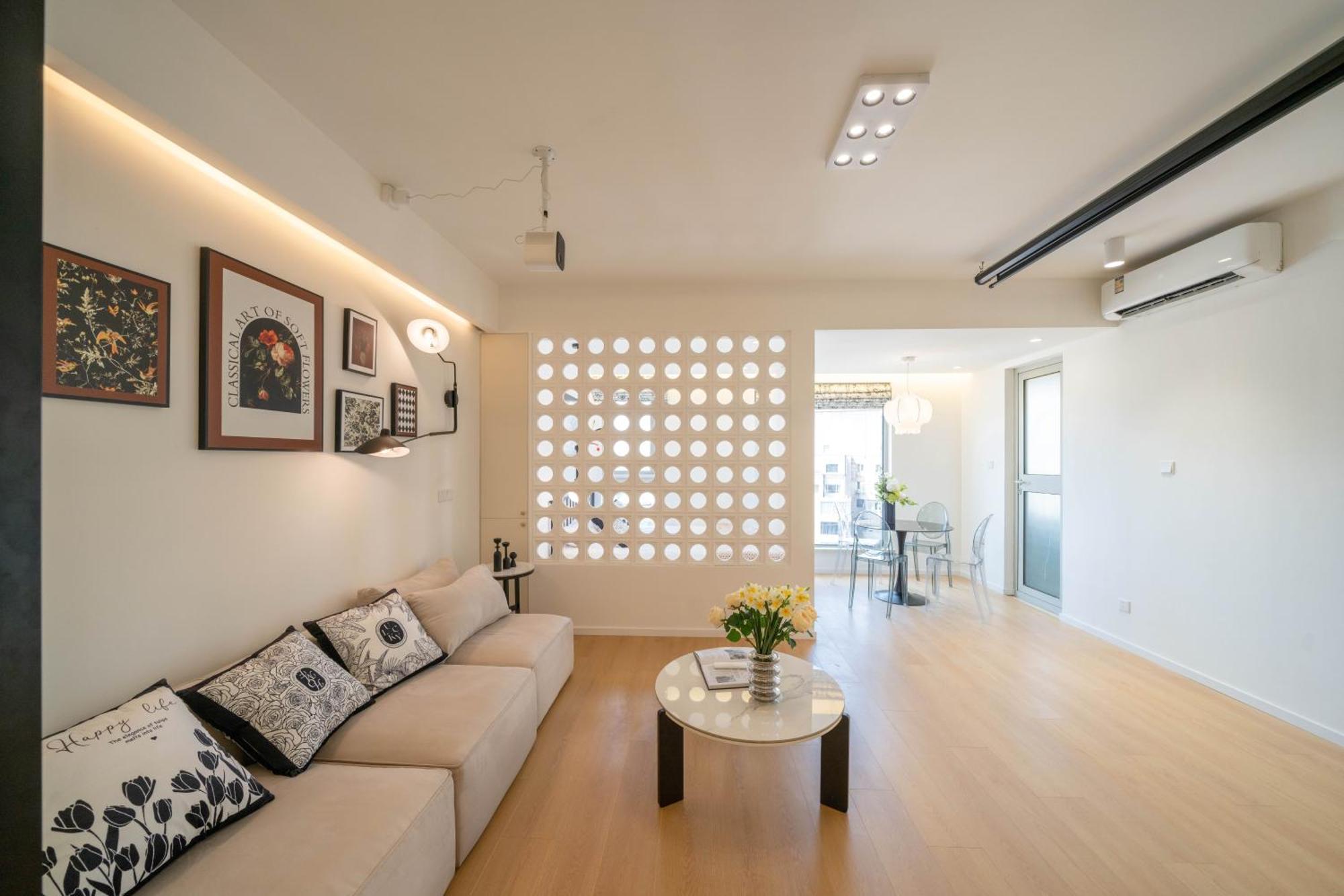Apartment Yi Du - Near Nanjing West Road Commercial District, 350 Walk From The Natural History Museum Subway *