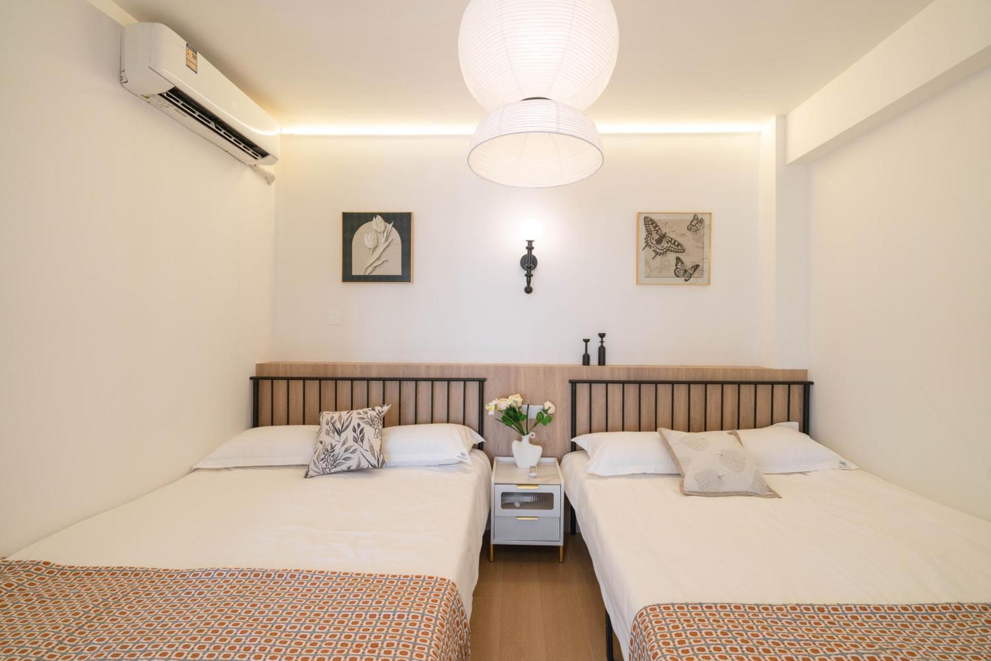 Yi Du - Near Nanjing West Road Commercial District, 350 Walk From The Natural History Museum Subway *