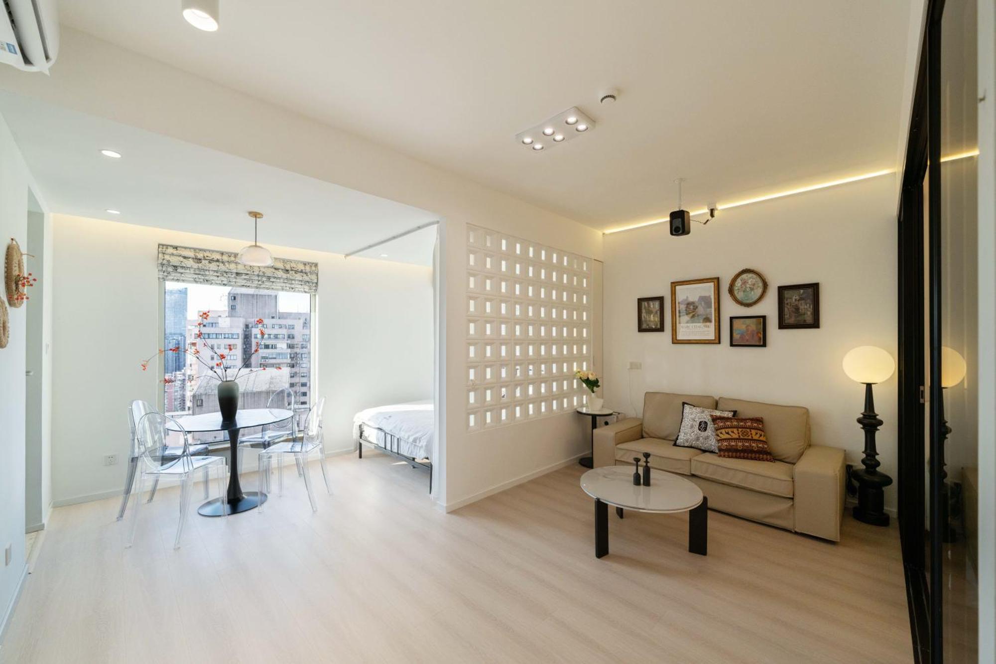 Apartment Yi Du - Near Nanjing West Road Commercial District, 350 Walk From The Natural History Museum Subway *