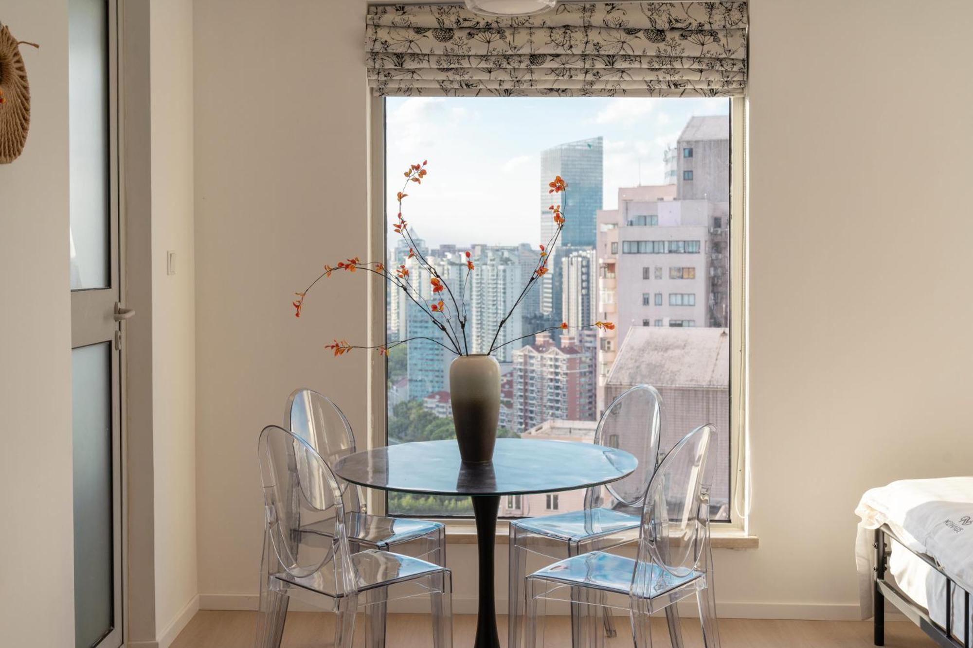 Apartment Yi Du - Near Nanjing West Road Commercial District, 350 Walk From The Natural History Museum Subway *